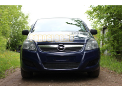 Защита радиатора Opel Zafira B 2008-2012 рестайлинг black верх