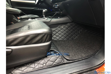 3D-коврики из экокожи в Toyota Hilux