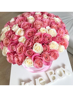 Букет в шляпной коробке с розами MAXI