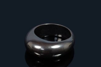 Кольцо-перстень из гематита ширина 7-9мм