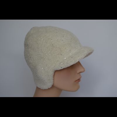 Вязаная жокейка с ушками женская зимняя Vizio Италия 9009 VU белая