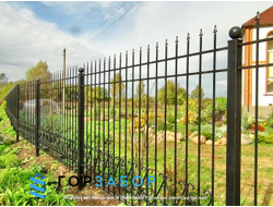 Мощный и крепкий кованый забор с установкой под ключ