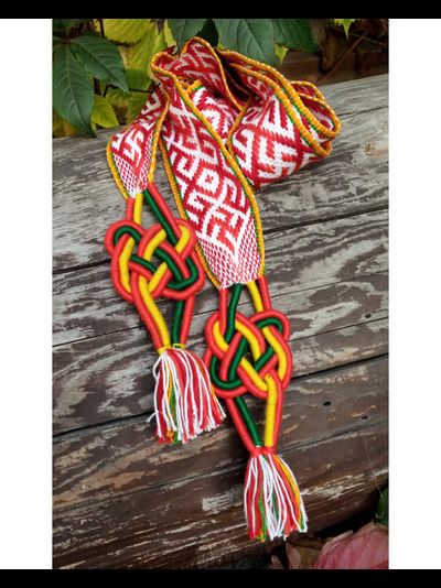 Мужской свадебный пояс со свастиками