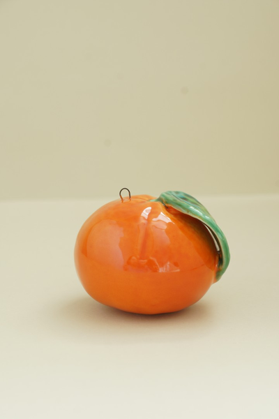 Мандарин с листком