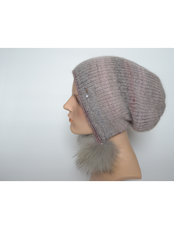 dvukhstoronnyaya-shapka-kapor-s-pomponami-vizio-italiya-6471