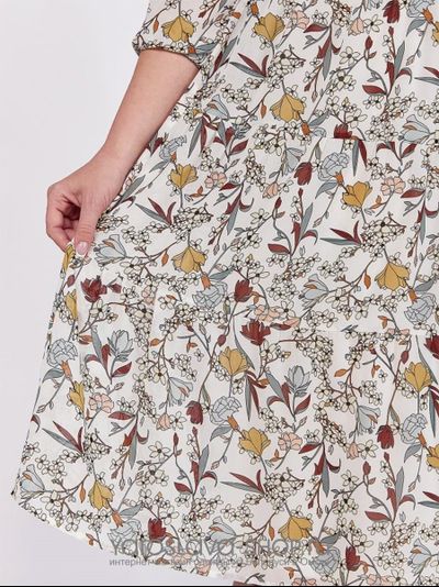 Платье из шифона молочного цвета с растительным орнаментом