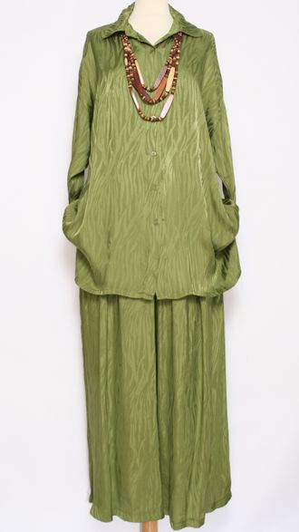 КОСТЮМ БРЮЧНЫЙ "ШЁЛК" трава до р.54