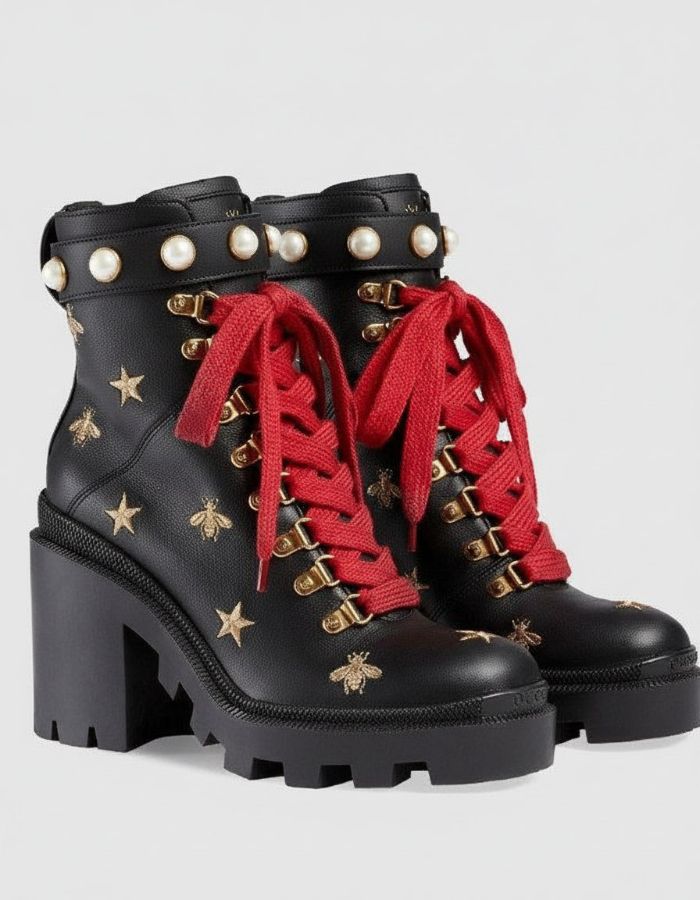 сапожок Gucci x Dr. Martens с вышивкой gold monogram