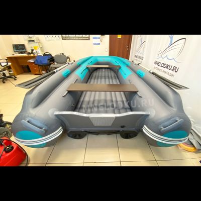 Моторная лодка REEF TRITON 370 S-MAX интегрированный фальшборт