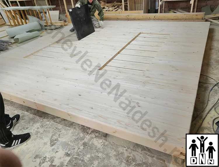 помост соревновательный 4 x 4 x 0,12 на трубах