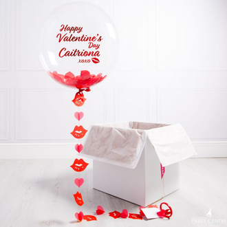 Баблс с красным конфетти "Happy Valentine's Day ___xoxo!"