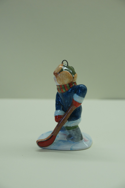 Хоккеист - зимние забавы