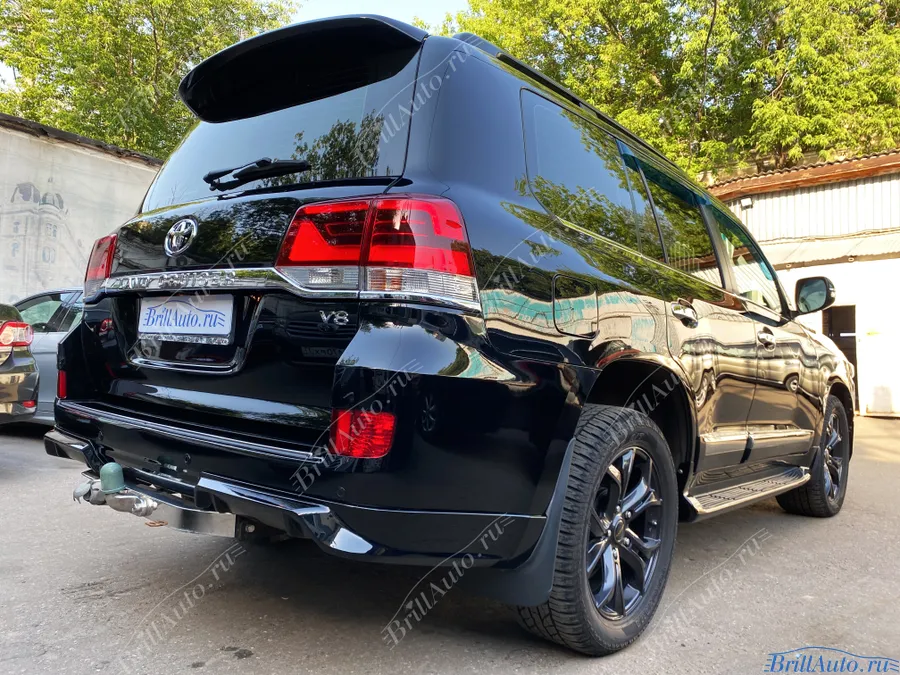 Рестайлинг Land Cruiser 200 из 2012 в 2021 TRD (фары Lexus)
