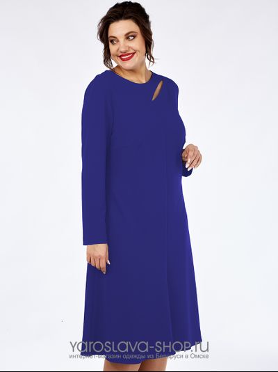 Стильное трикотажное платье синего цвета