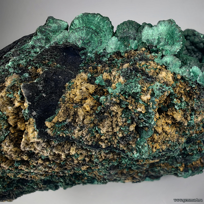 Малахит плисовый. Конго. 220*155*75мм