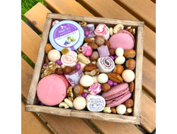 Бокс со сладостями и мёдом