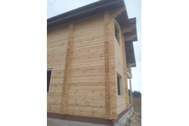 Дом из профилированного бруса камерной сушки сечением 145(h)х195 мм. Республика Башкортостан, г. Уфа. Площадь дома 210 м2.