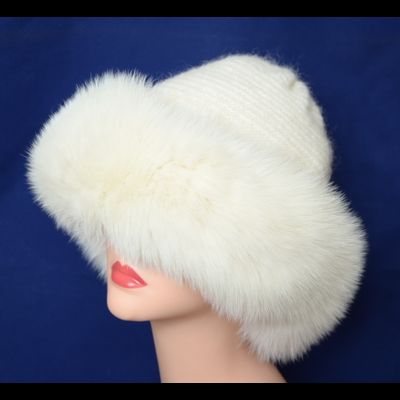 Шапка белая с мехом Vizio Италия 5580