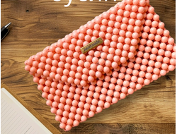 Клатч из акриловых бусин 10 мм