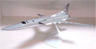 Модель самолета Ту-22М3, масштаб 1:100