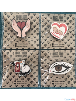 Дизайнерские деревянные броши ручной работы для докторов, акушеров, гинекологов, бровистов и лэшмейкеров