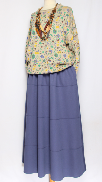 Джемпер  "МЕЛКИЕ ЦВЕТОЧКИ" бежевый до р.52