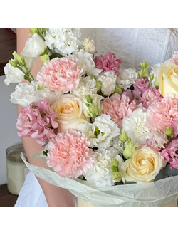 Букет в шляпной коробке «Весенний микс»