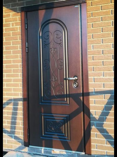 БЕЛАРУСЬ. БЕЛУГА. СЕВИЛЬЯ. ДУБ ТЕМНЫЙ С ПАТИНОЙ/ ДУБ ТЕМНЫЙ С ПАТИНОЙ, КОВКА ВНУТРИ СТЕКЛОПАКЕТОВ