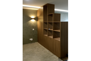 006 Стеллаж-перегородка для зонирования пространства.