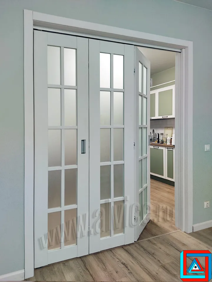 Рабочая створка - распашная