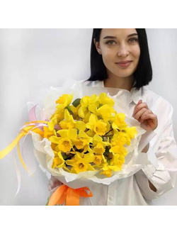 Букет из 25 нарциссов
