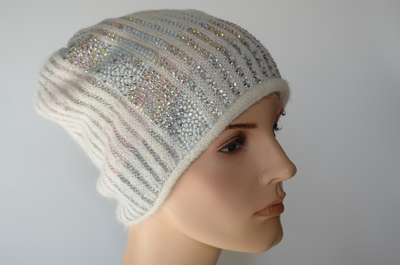 vizio-italyanskaya-shapka-1012-belaya