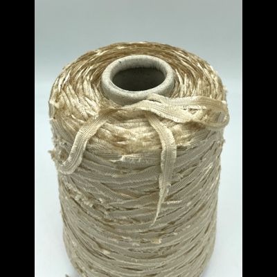 CARIAGGI art. VELVET 100% SE Шёлк   Nm.200 м в 100 г цв. 31686 золотисто-бежевый