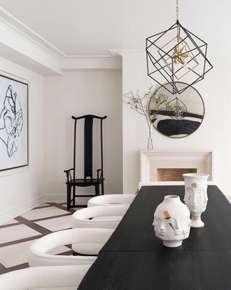 Люстра кубы в кубе из металла черный с золотом.