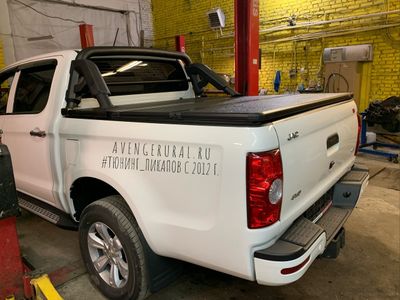 Жесткая 3-секционная крышка кузова на пикап JAC T6