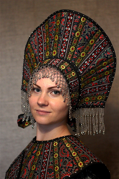 Кокошник "знатной славянки".