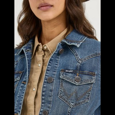 Куртка Wrangler® Women's Long Sleeve Classic Fit Denim Jacket