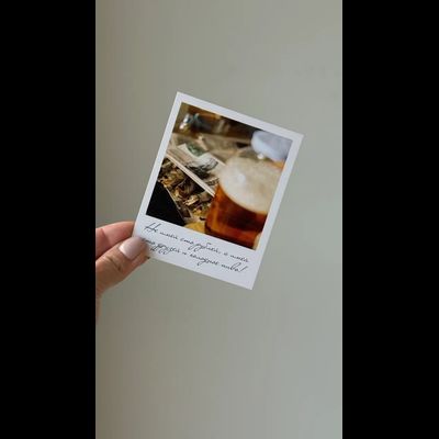 Открытка (полароид) "Не имей сто рублей, а тмей сто друзей и холодное пиво"