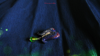 Цветок с Планеты Сокровищ. Брошь-цветок в авангардном стиле