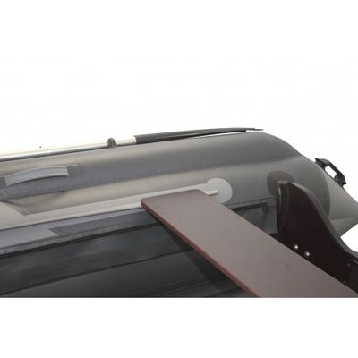 Моторная лодка SKAT TRITON 370 интегрированный фальшборт