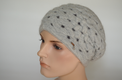 seriy-beret-vyazaniy-iz-mokhera-i-alpaka-vizio-italiya-6992