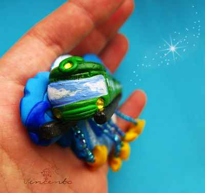 Брошь с волшебным поездом "Сумерки-Заря"