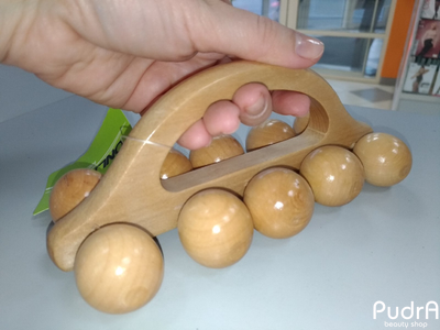 Массажёр «Гусеница», универсальный, 10 шариков, деревянный