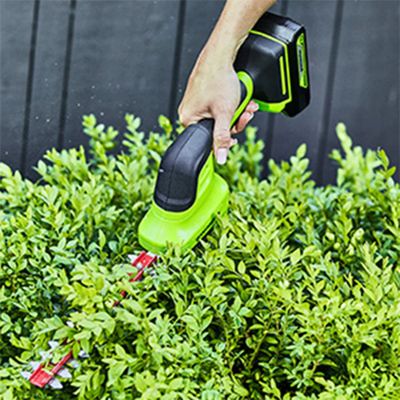 Садовые ножницы кусторез Greenworks G24SHT