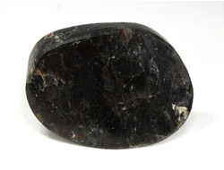 Нуумит (жедрит-антофиллит), полировка, Гренландия (32*23*17 мм, 19 г) №29920