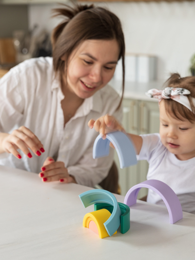 Пирамидка - прорезыватель из пищевого силикона Радуга сиреневая