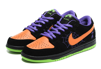 Nike SB Dunk Low Mischief Halloween сбоку