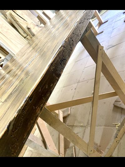 стол лофт из состаренной древесины для ресторана