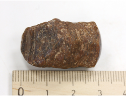 Корунд с иризацией, кристалл, полировка с одной стороны, Индия (30*20*18 мм, 25 г) №29906