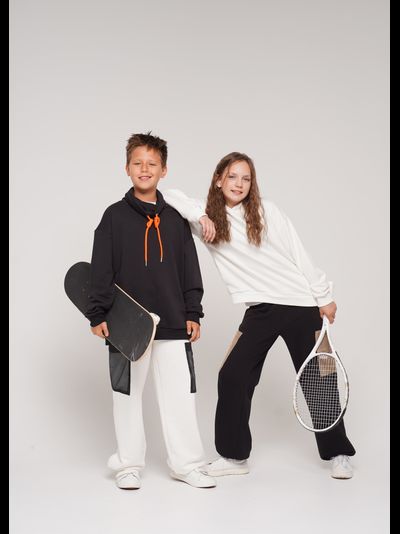 Худи с боковыми карманами